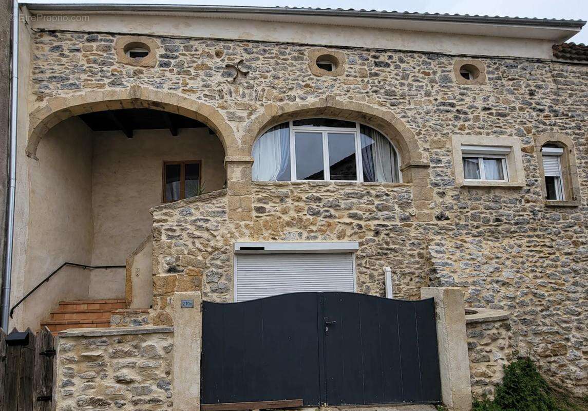 Maison à SAINT-PAUL-LE-JEUNE