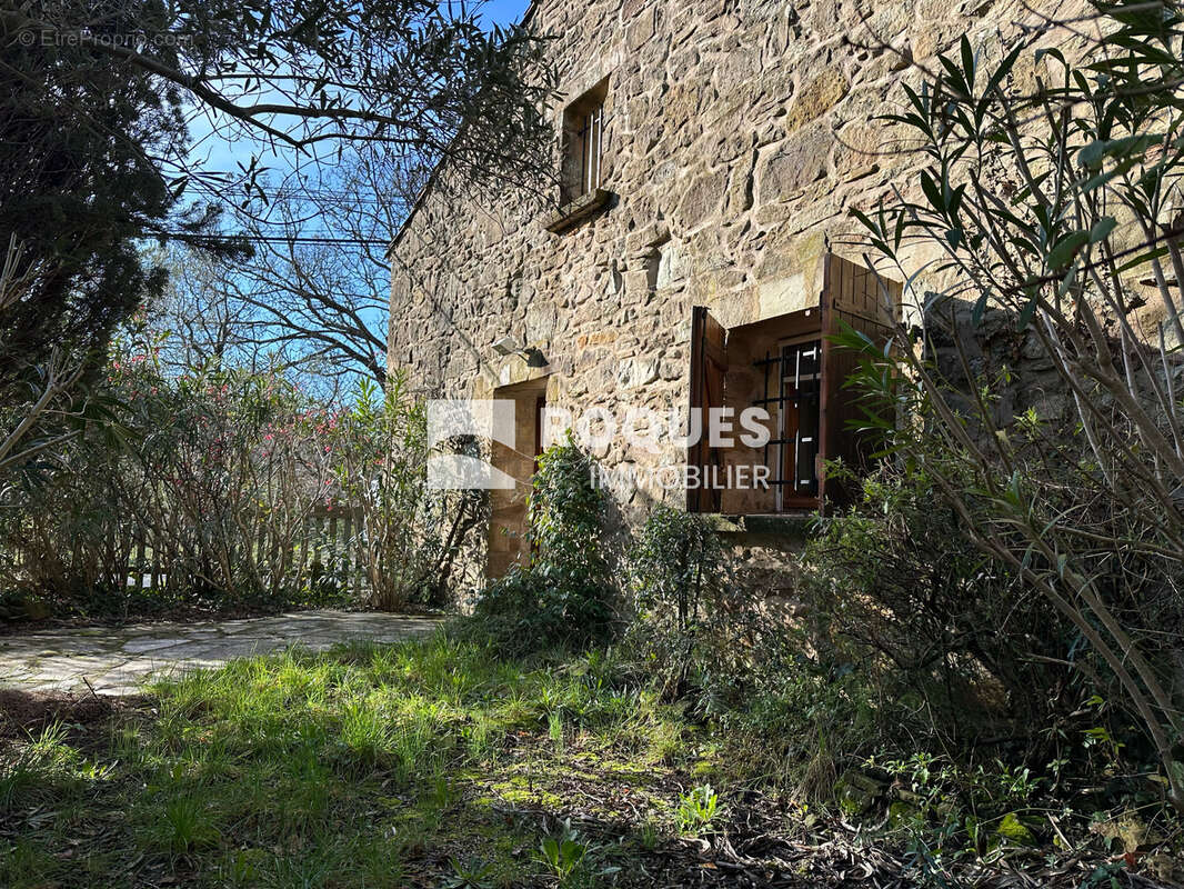 Maison à SAINT-PRIVAT