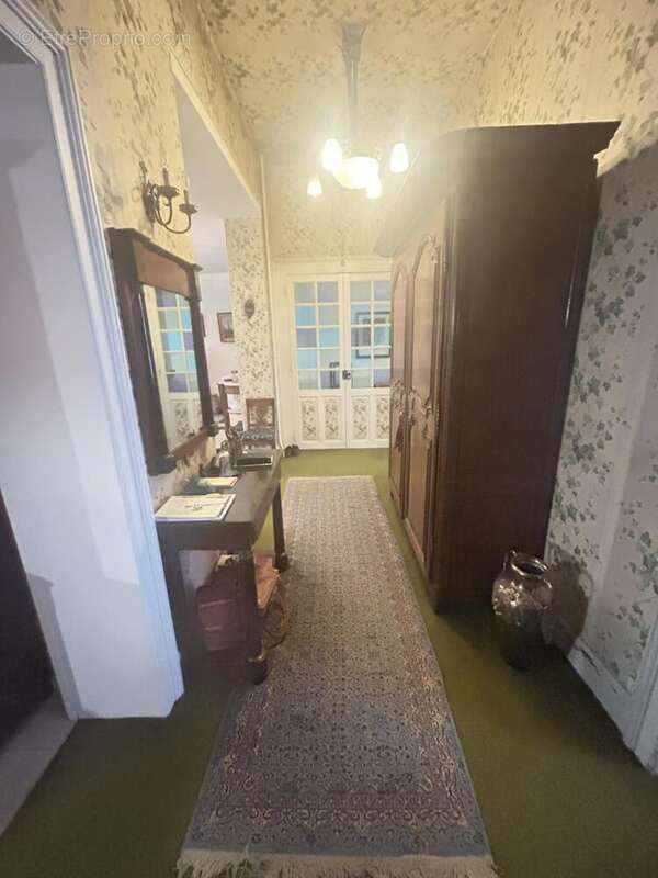 Maison 242 m² à Cambrai  - photo 2