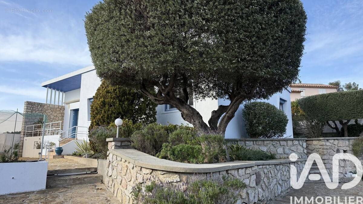 Photo 1 - Maison à SIX-FOURS-LES-PLAGES