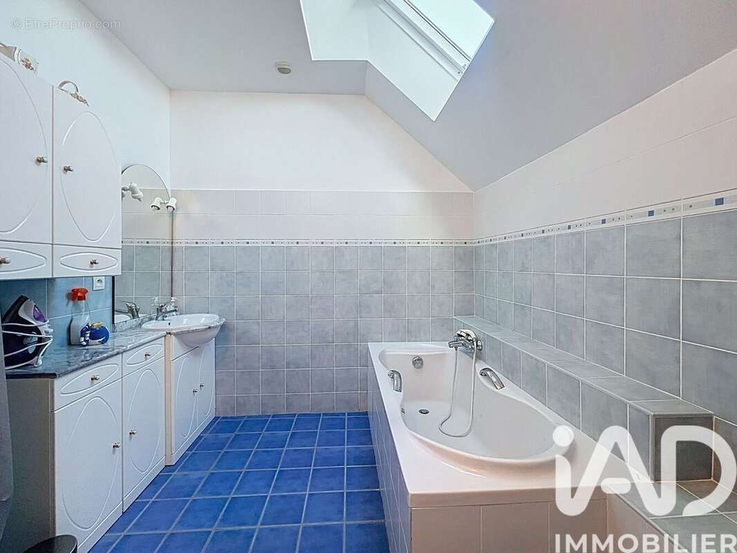 Maison 108 m² à Saint-Denoual  - photo 8