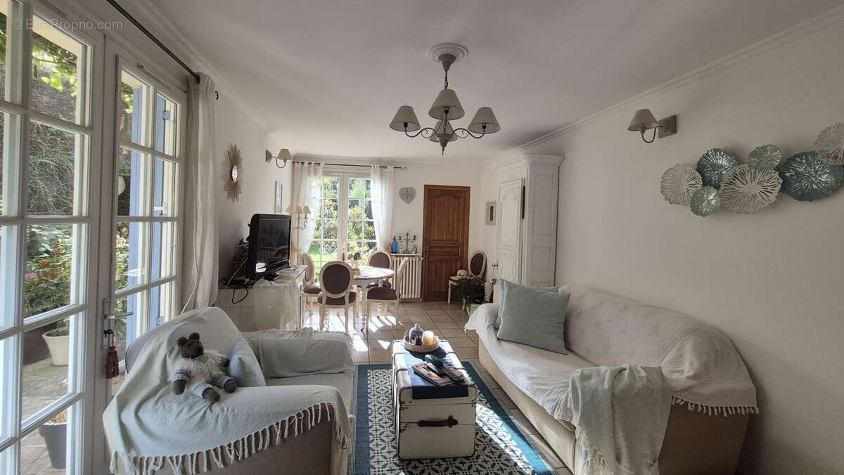 Maison à AULNAY-SUR-MAULDRE