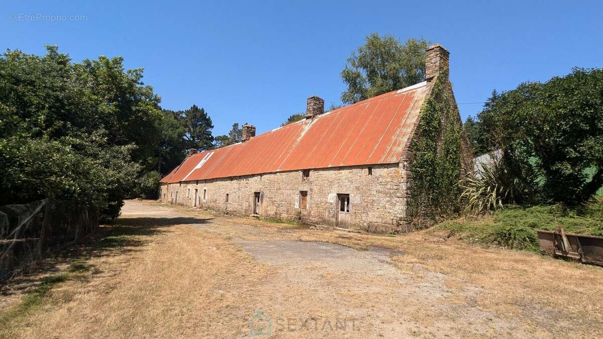Maison à CAMORS