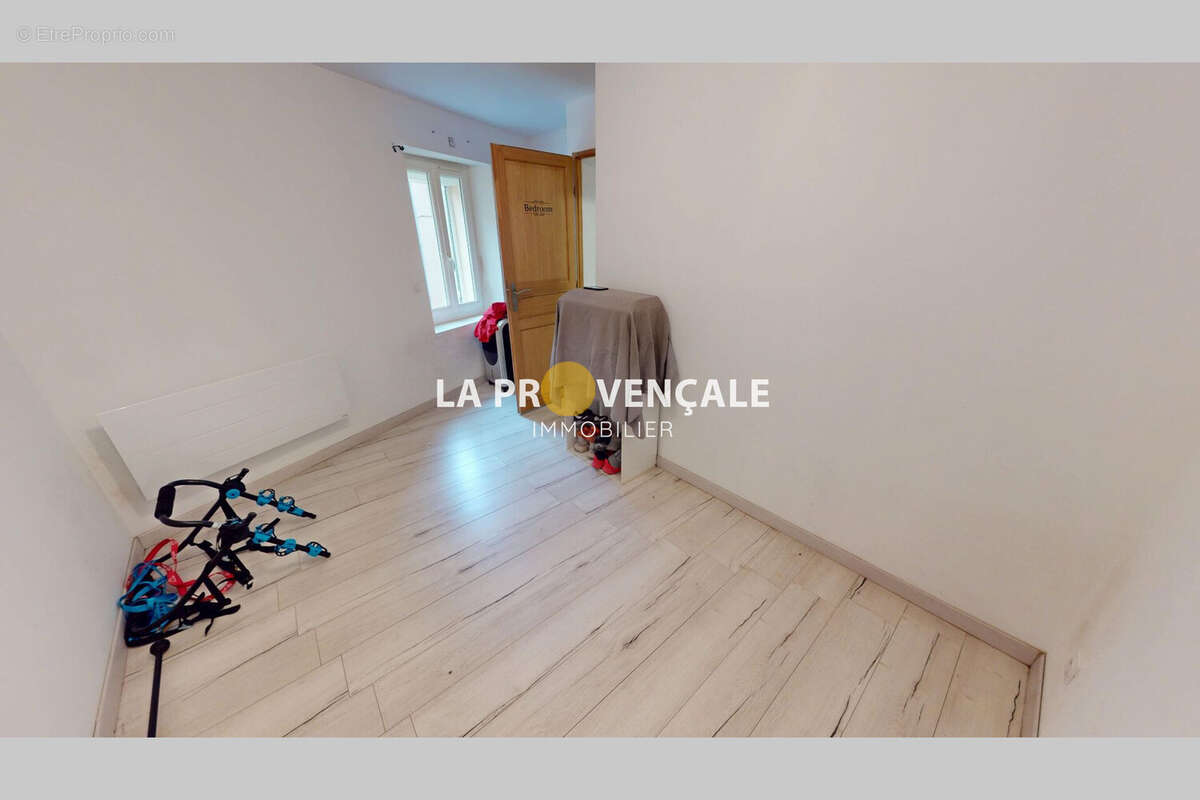 Maison à POURCIEUX