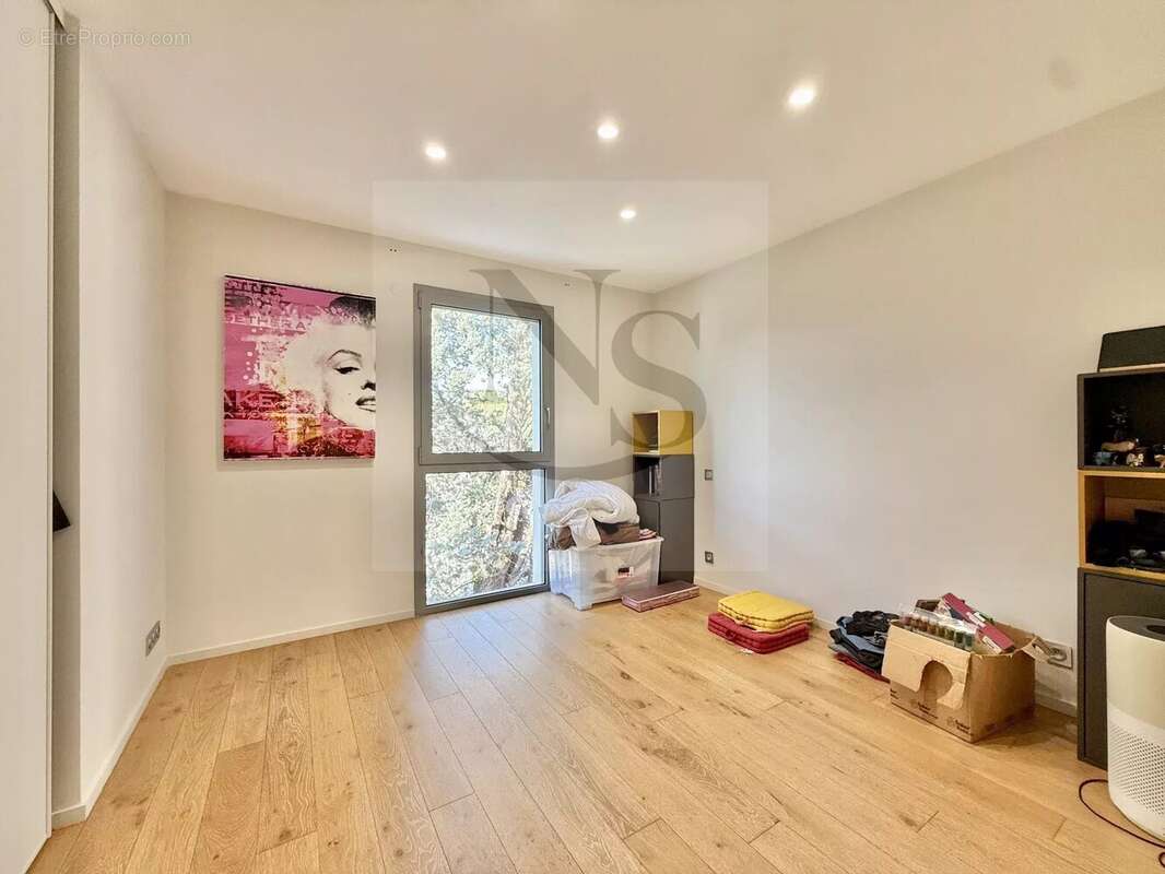 Appartement à EGUILLES