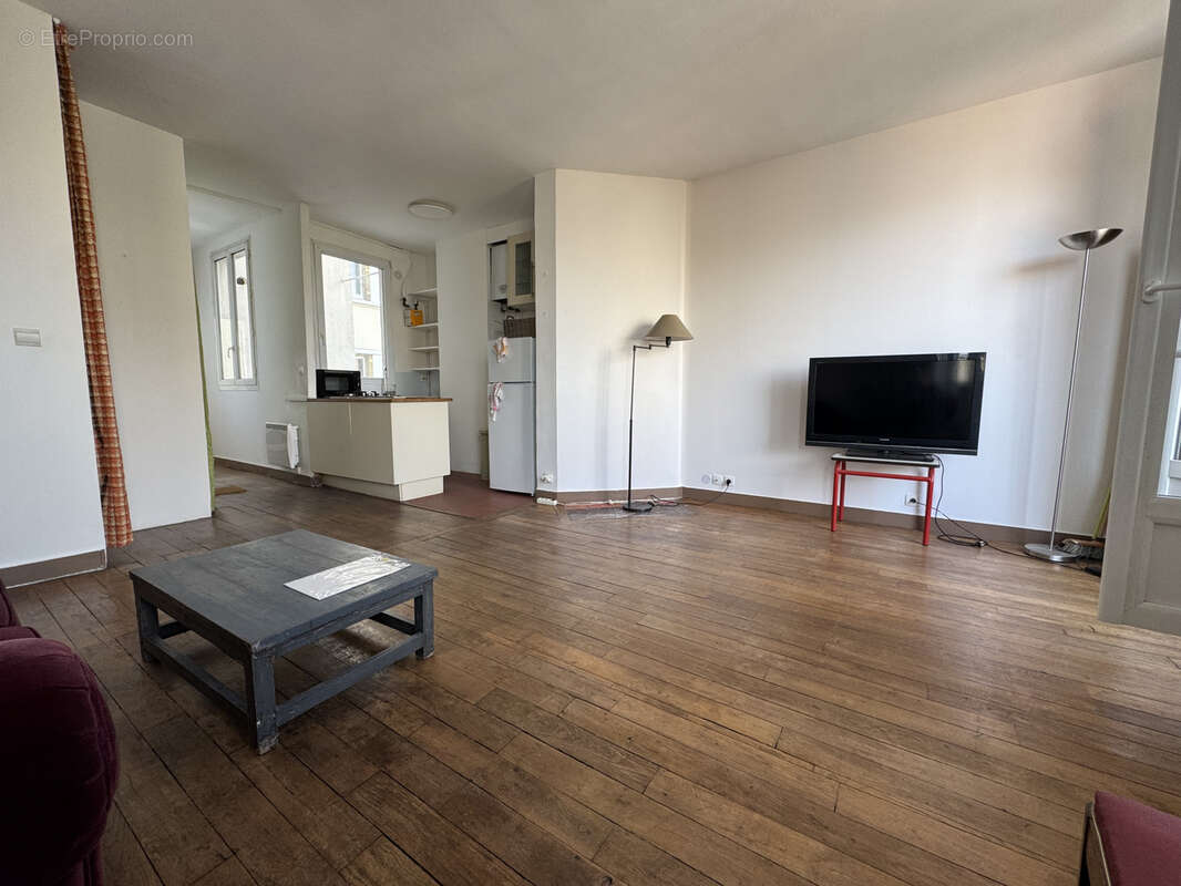 Appartement à LES LILAS