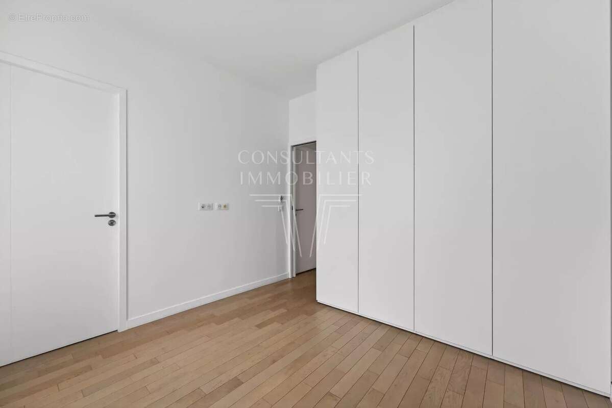 Appartement à LEVALLOIS-PERRET
