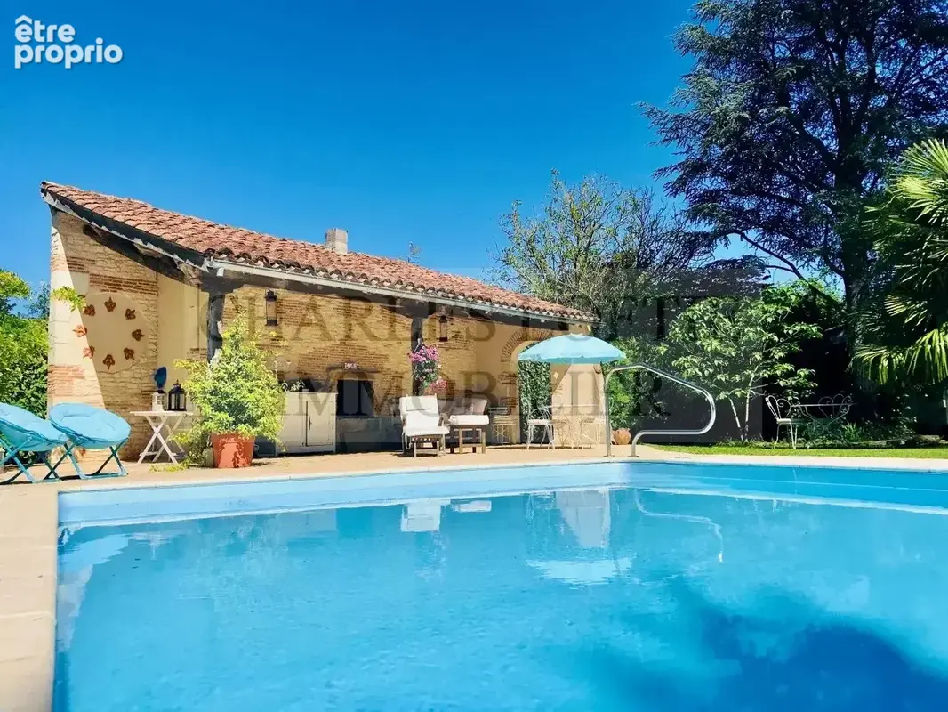Magnifique propriété de caractère comprenant 2 maisons, piscine et dépendances - photo 4