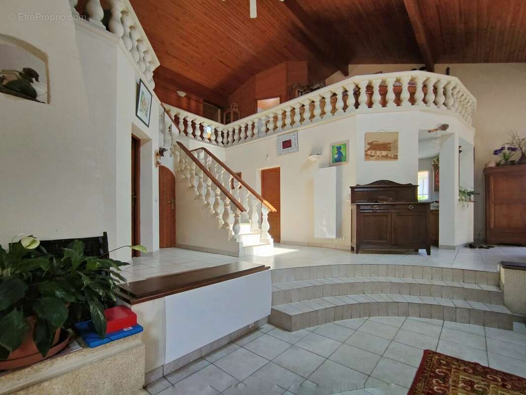CASTRES GIRONDE, Maison de 154 m² sur 900 m² de terrain - photo 6