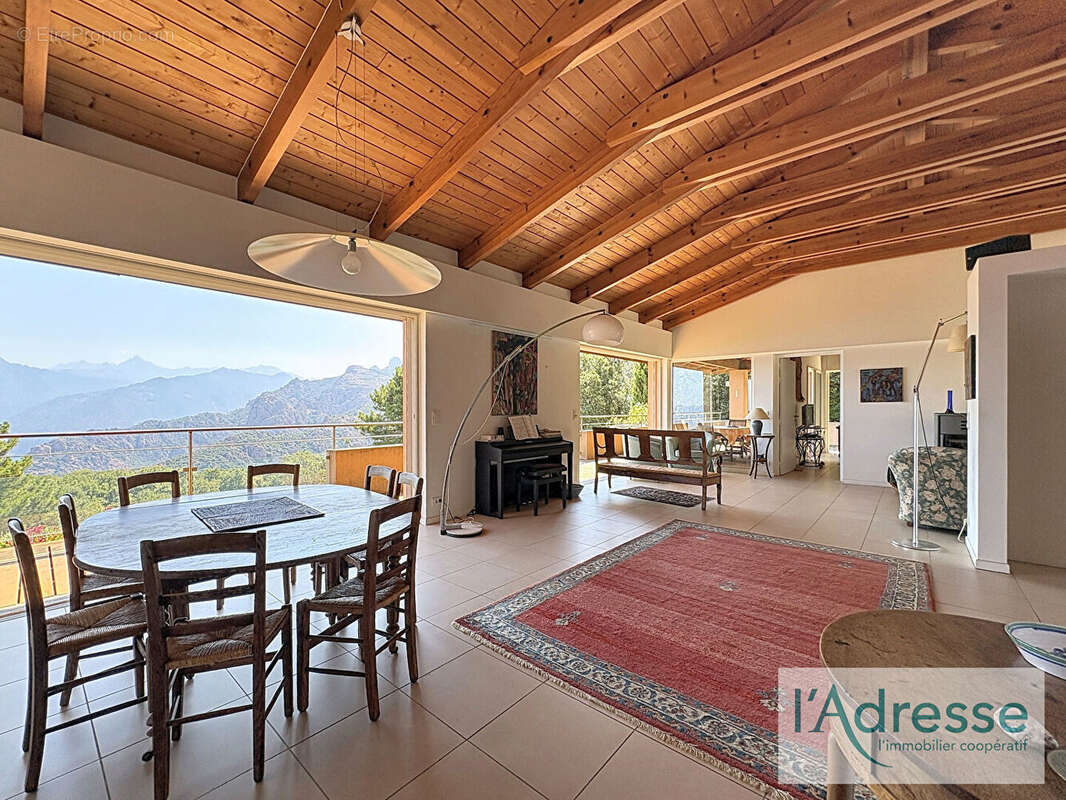 PIANA - Propriété de caractère - 195 m² - Vue exceptionnelle sur la mer - Piscine - photo 6