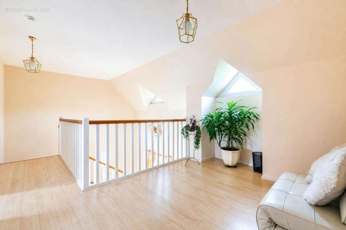 Grande maison familiale de 8 pièces – 212 m² à Triel-sur-Seine - photo 6