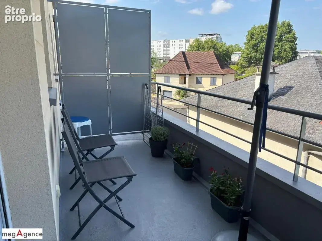 Appartement T3 avec balcon - Parking souterrain et piscine - photo 13