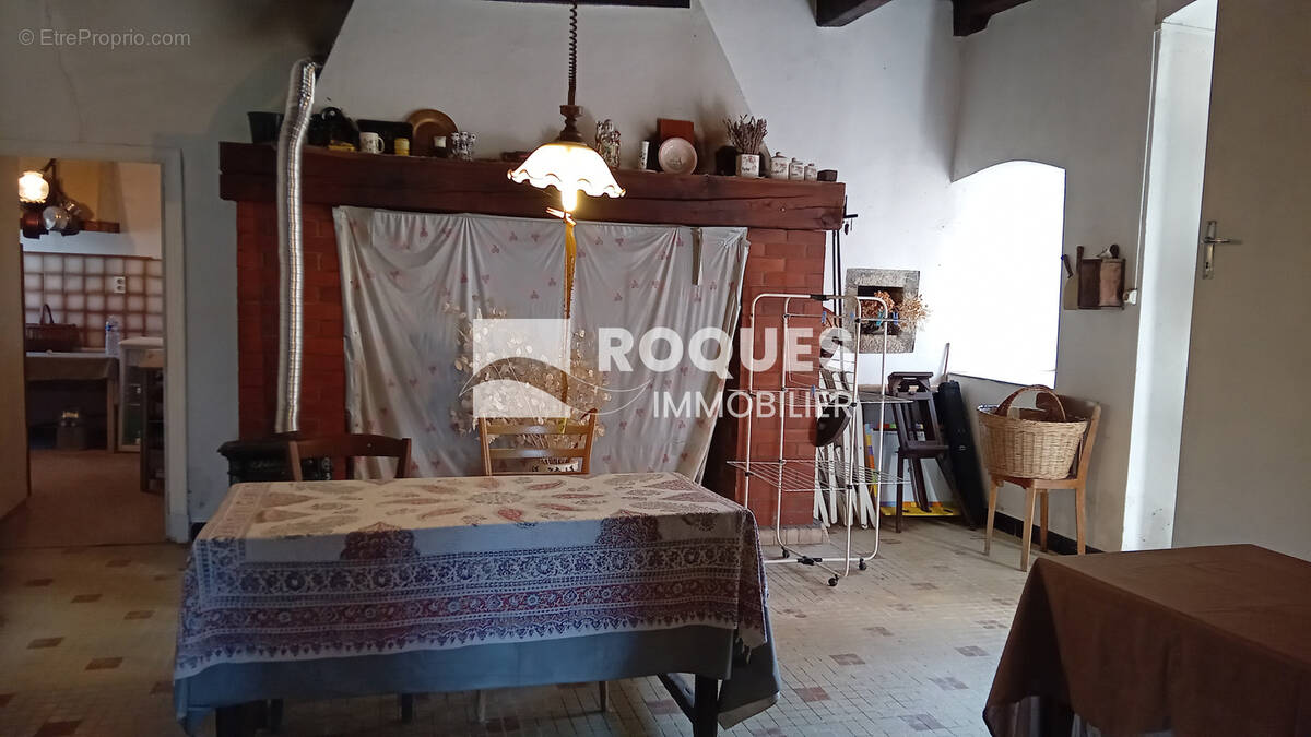 Maison à MOSTUEJOULS