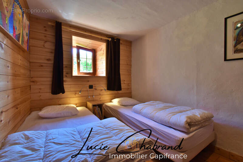 Maison à vendre 10 pièces  (05) - photo 8