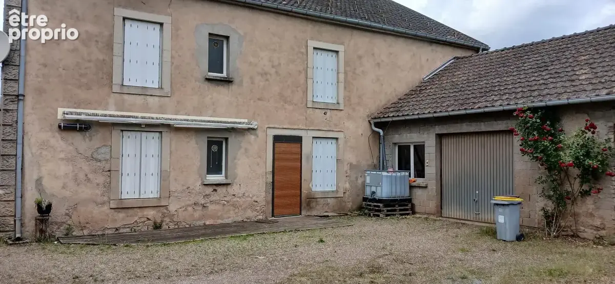 Maison à RADDON-ET-CHAPENDU