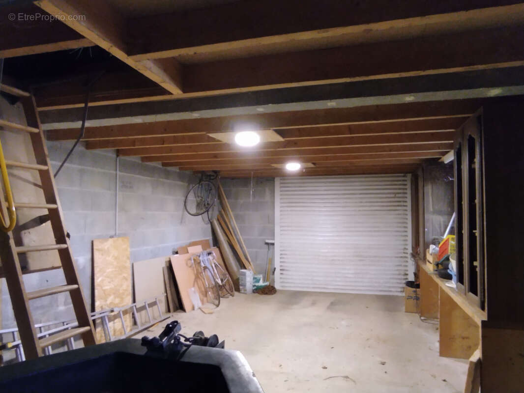 Maison à SAINT-MARTIN-DES-NOYERS