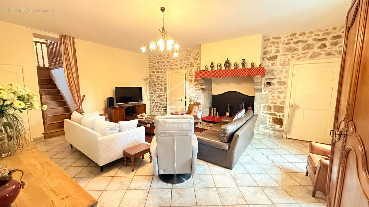 Maison 273m² à andouillé - photo 6