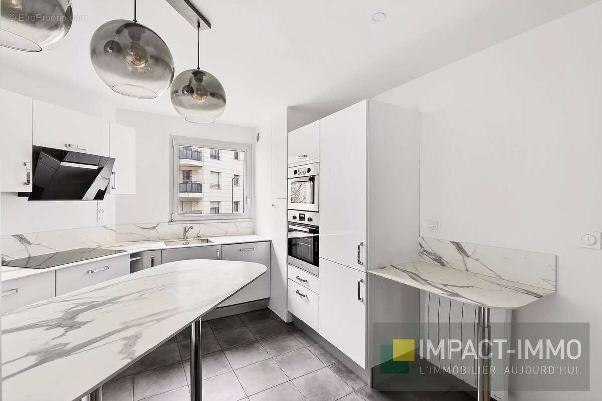 Appartement à SURESNES