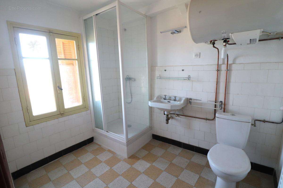 Maison à BERRE-LES-ALPES