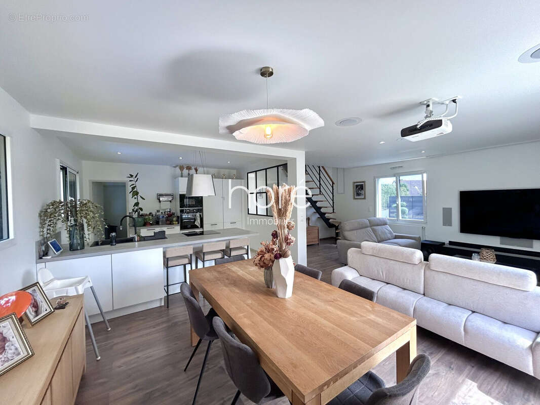 Maison 128 m² à Varaville  - photo 2