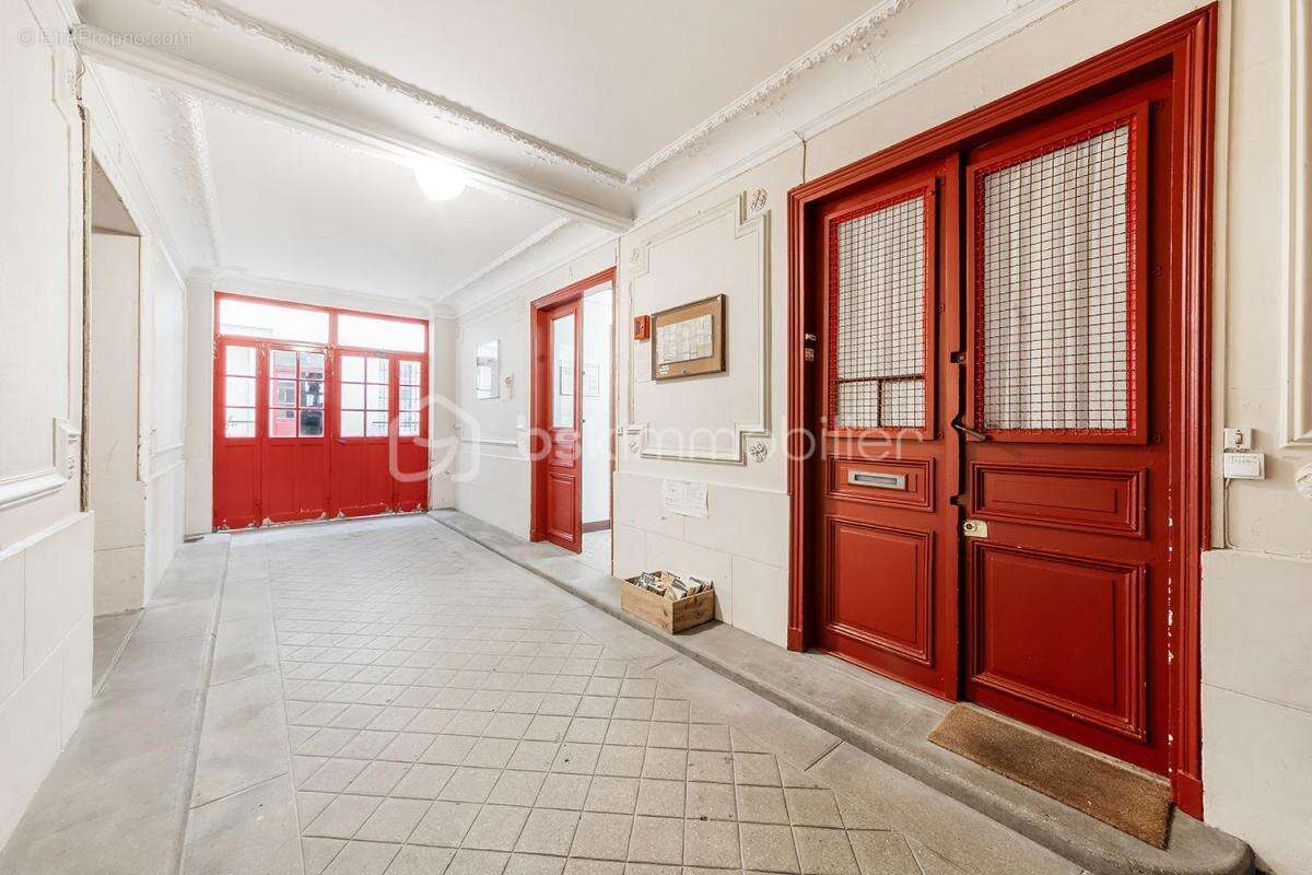 Appartement à PARIS-14E