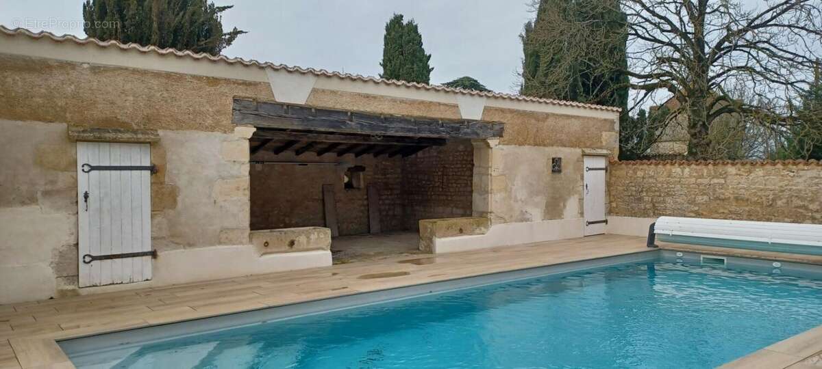 Maison à FONTENAY-LE-COMTE