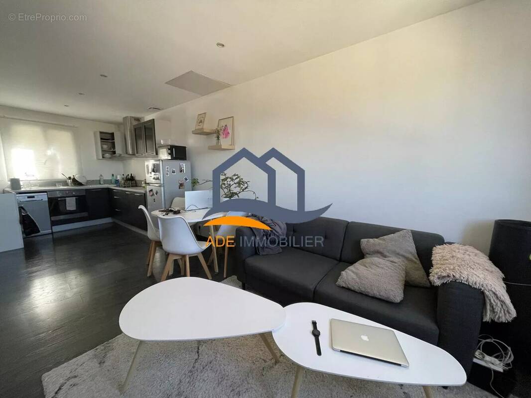 Appartement à EGUILLES