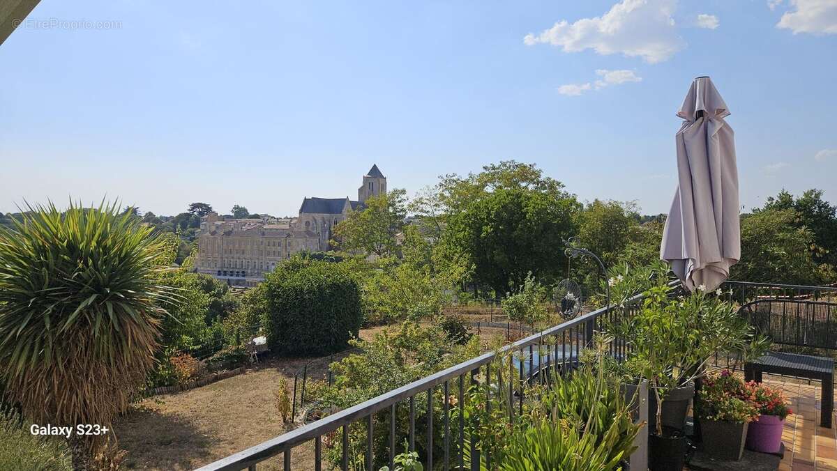 Maison 128 m² à Celles-Sur-Belle  - photo 5