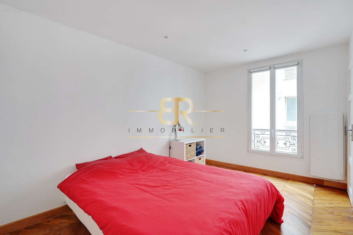 Appartement à PARIS-10E