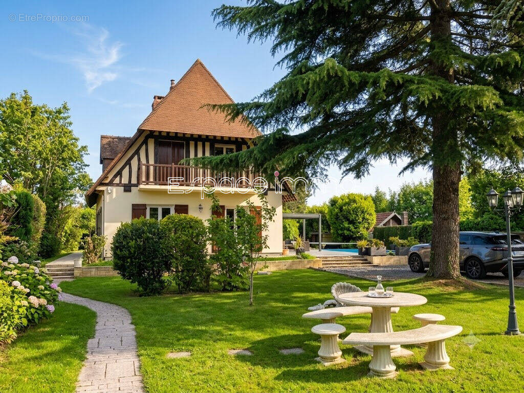 Maison à BOIS-GUILLAUME