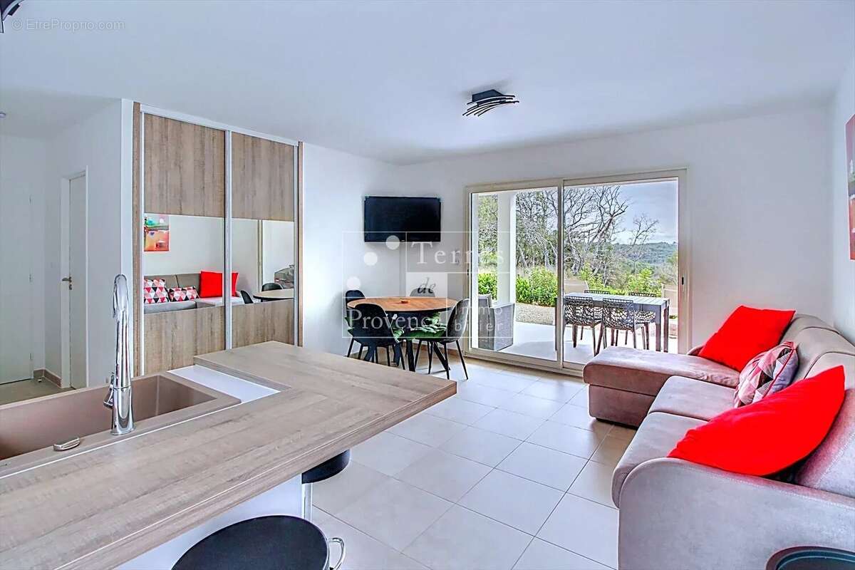 Maison à BAUDINARD-SUR-VERDON