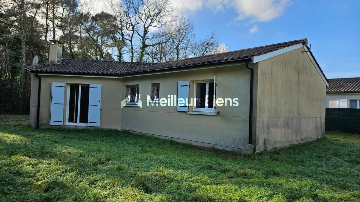 Maison à GRAYAN-ET-L'HOPITAL