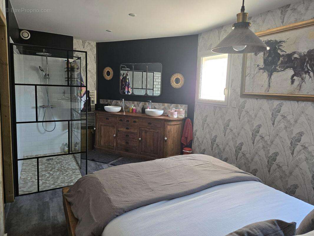 Villa avec piscine, dans un cadre résidentiel prisé - photo 5
