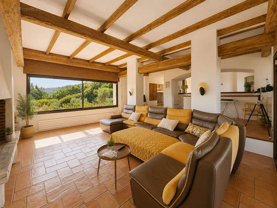 Maison à LA COLLE-SUR-LOUP