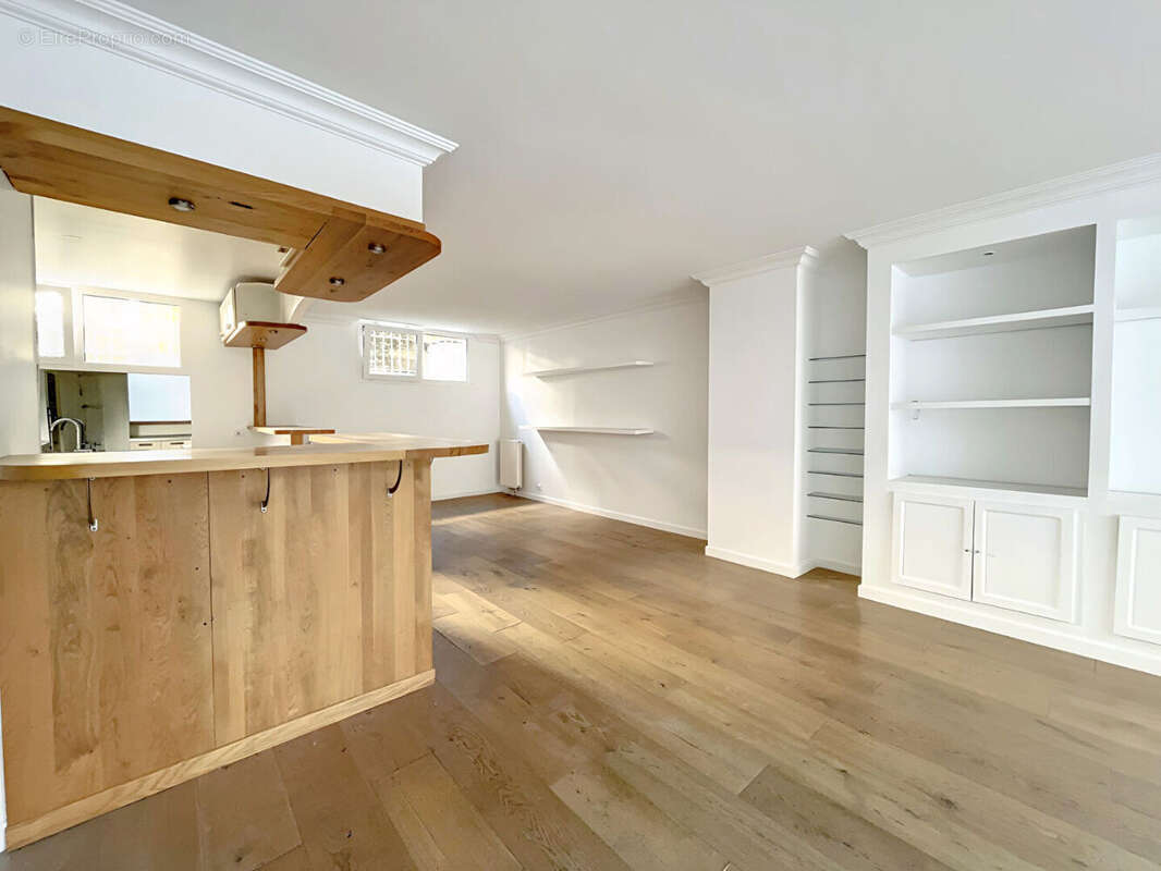 Appartement à SURESNES