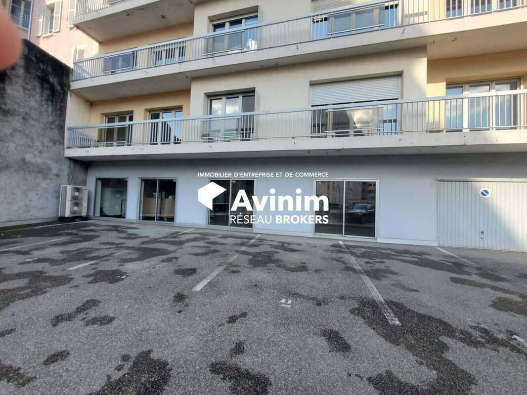 Commerce 153 m² à Chambery  - photo 6