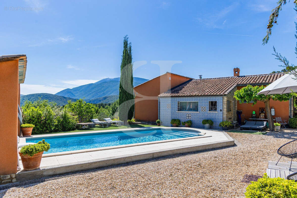 Maison à VAISON-LA-ROMAINE