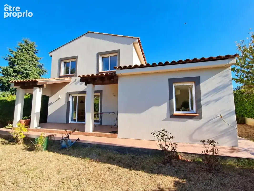 Villemoustaussou – élégante maison familiale avec jardin, terrasse et garage - photo 2