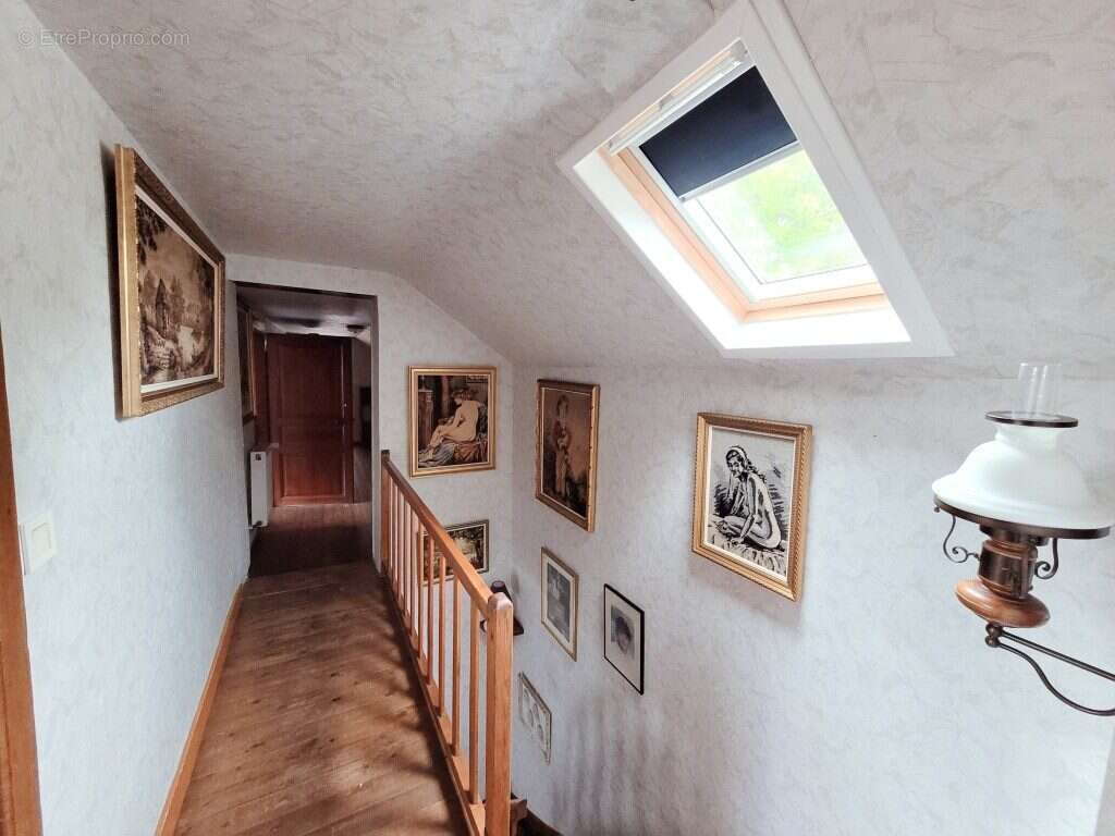 Maison 160 m² à Solre-Le-Chateau  - photo 2