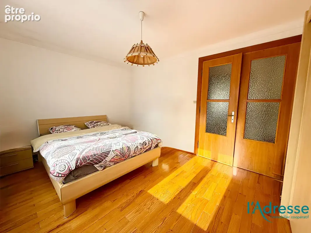 Maison familiale de 174 m² Atmosphère chaleureuse & design - photo 10