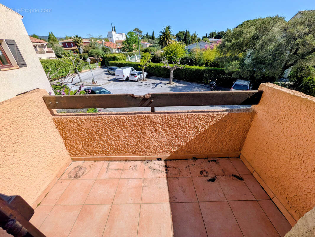 Appartement à SAINT-CYR-SUR-MER