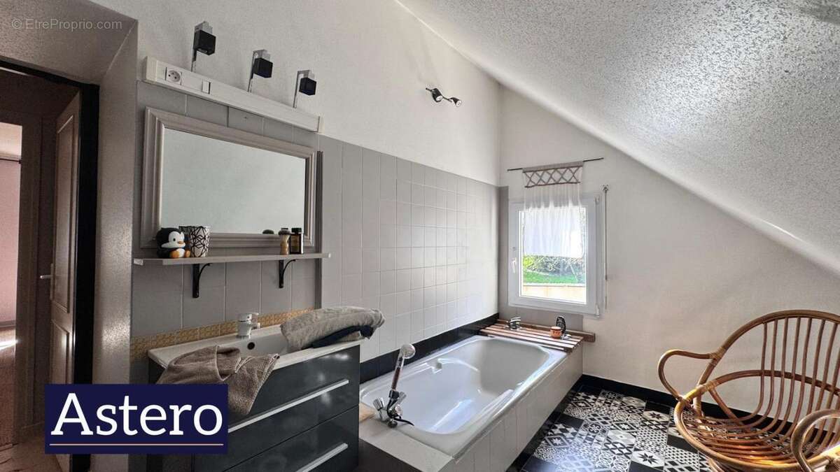 Belle Maison de maitre / 8 pièces de 198 m2 à PLUMELIAU - photo 7