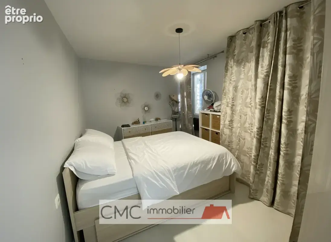 Maison d’habitation avec dépendances et cour - photo 5