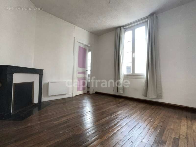 Maison de ville de caractère au coeur de CHÂTEAU RENARD (45) - 4 pièces - idéal primo accédant ou investisseur ou activité profe - photo 9