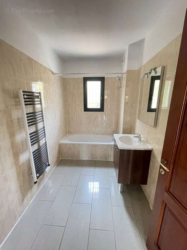 Appartement 3p  70m2 avec terrasse et parking - photo 8