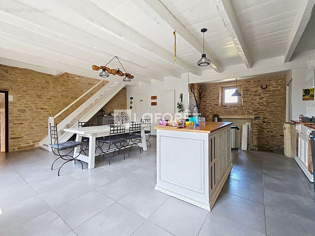 Maison Guegon 5 pièce(s) 132 m2 - photo 3