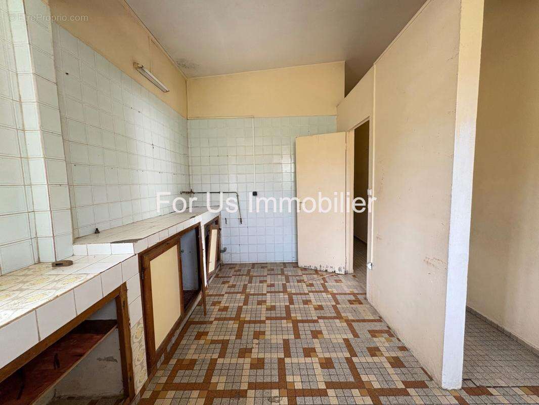 Maison à LES ABYMES