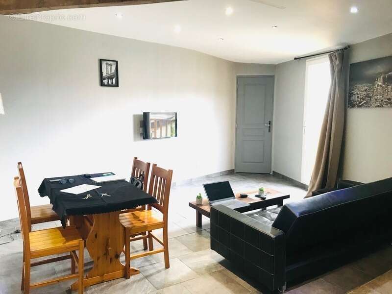 Appartement à LA GUERCHE-SUR-L'AUBOIS