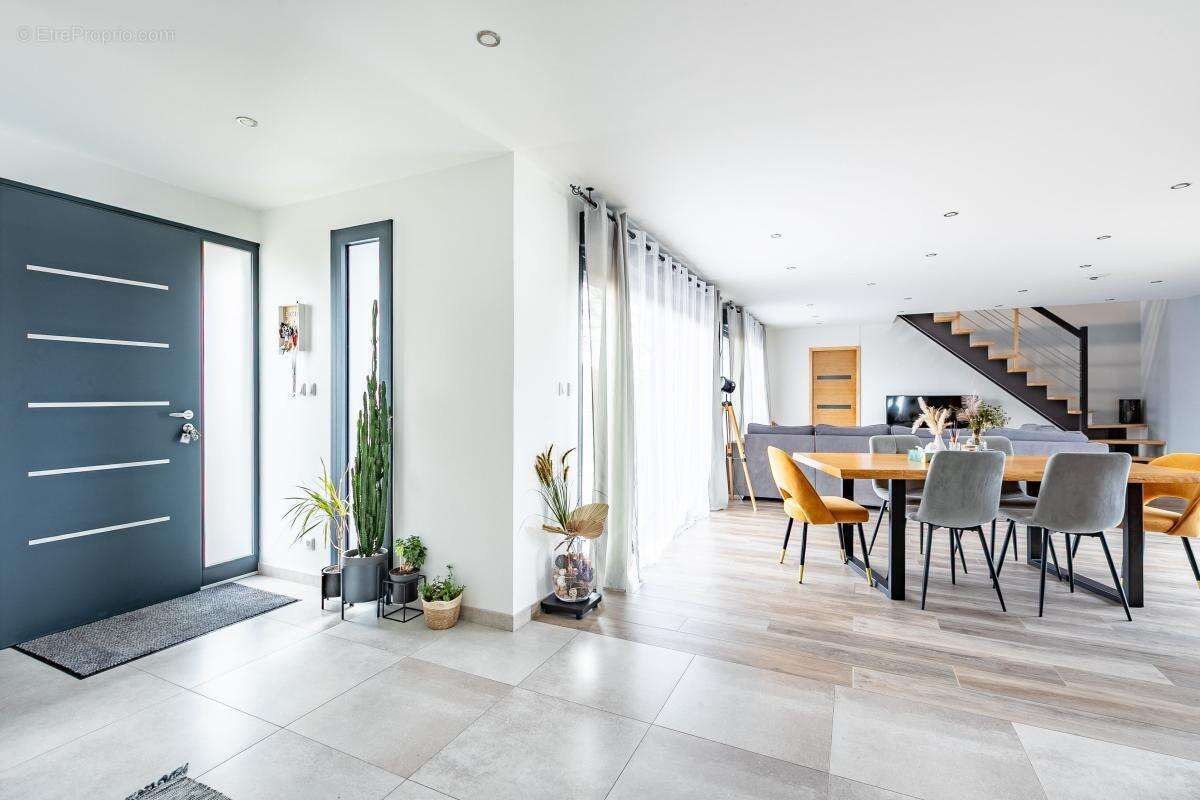 Maison à TERGNIER