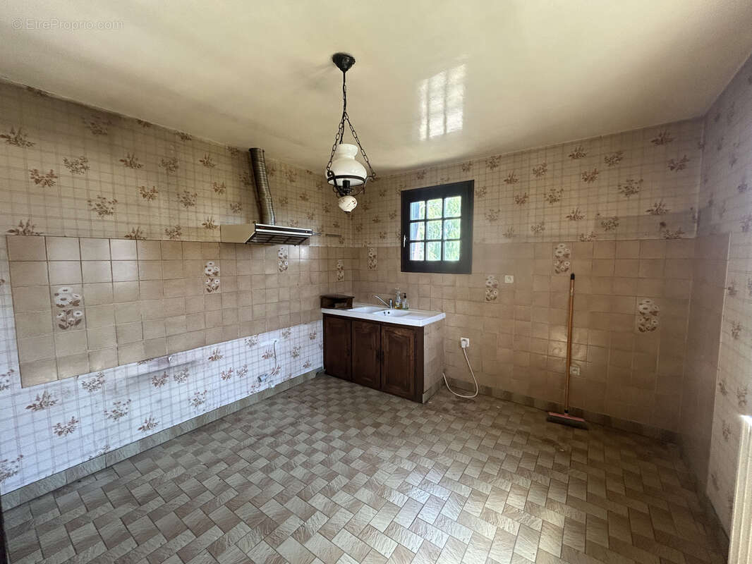 Maison à SAINT-YRIEIX-LE-DEJALAT